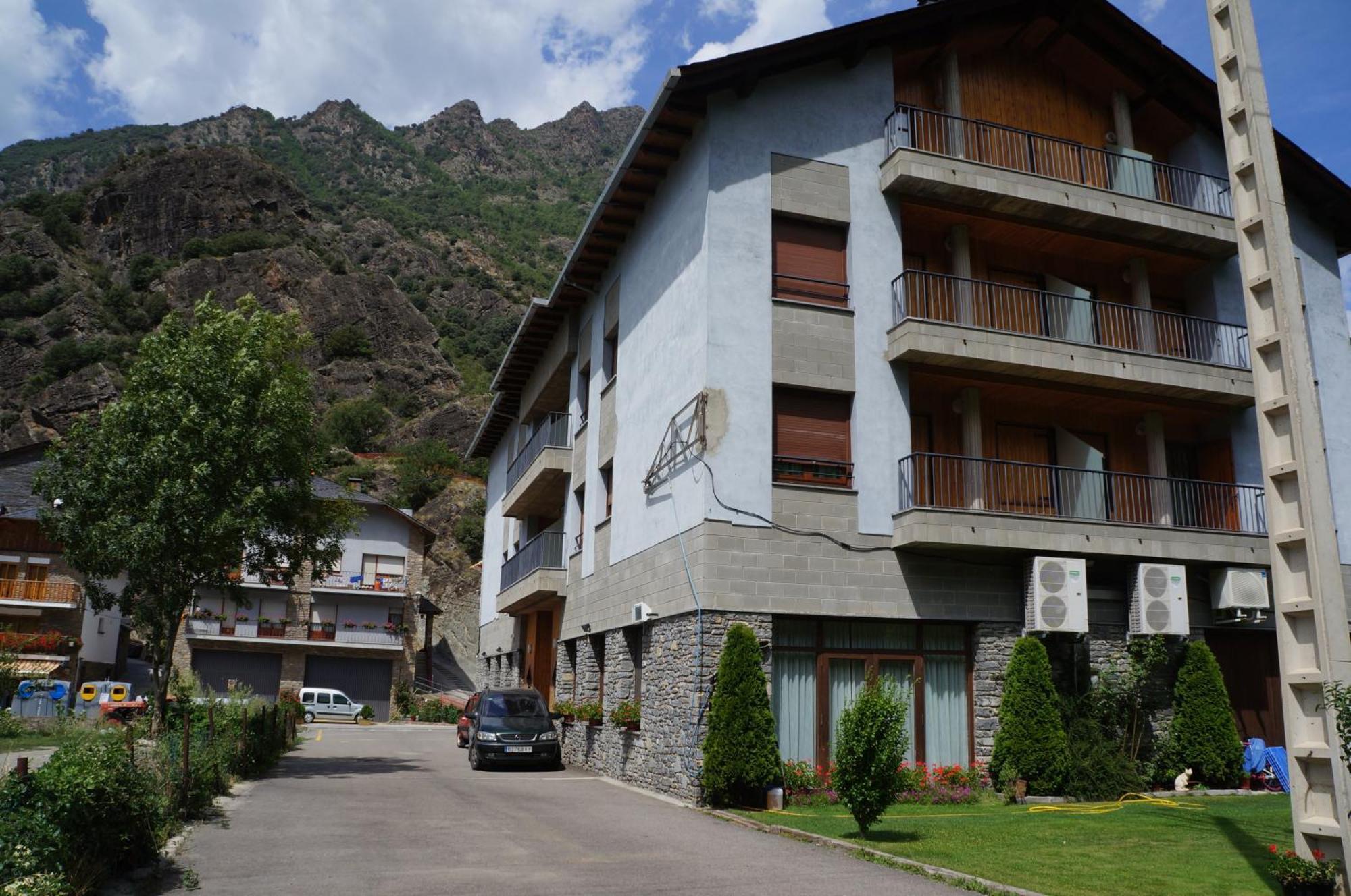Hotel Puitavaca Ribera de Cardós Exterior foto